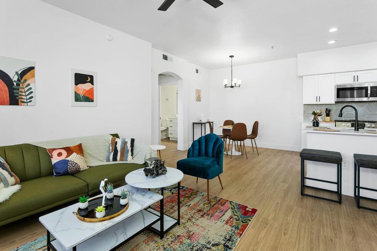 Cozysuites Glendale By The Stadium With Pool 01 Luaran gambar