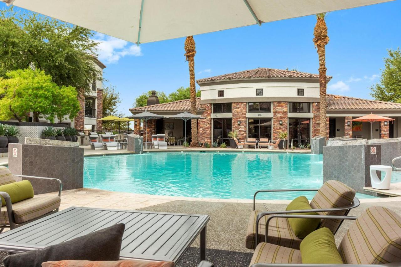 Cozysuites Glendale By The Stadium With Pool 01 Luaran gambar