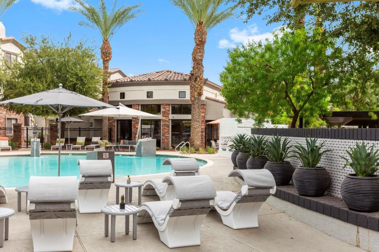 Cozysuites Glendale By The Stadium With Pool 01 Luaran gambar
